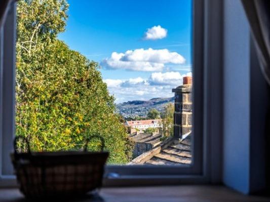 The Craven Heifer Bed & Breakfast Addingham Room photo